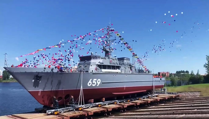 Спущен на воду новейший корабль противоминной обороны «Владимир Емельянов»
