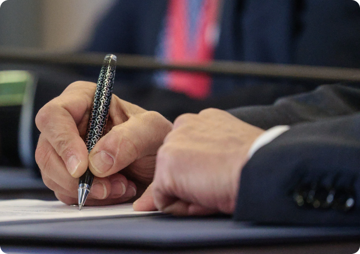 Поручение Путина по ипотеке, снижение судебных пошлин и гигантский астероид. Что нового к утру 12 февраля