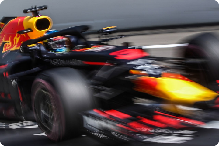 10 самых молодых победителей Гран-при Ф-1 в истории. Теперь — с лидером сезона-2026