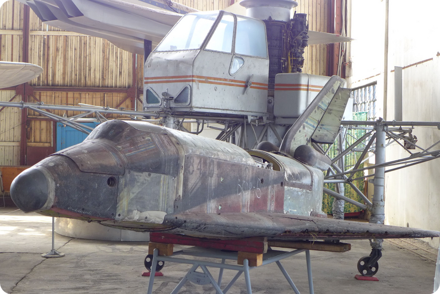 На аэродроме Монино выставлен испытательный образец БОР-5. Это машина № 502